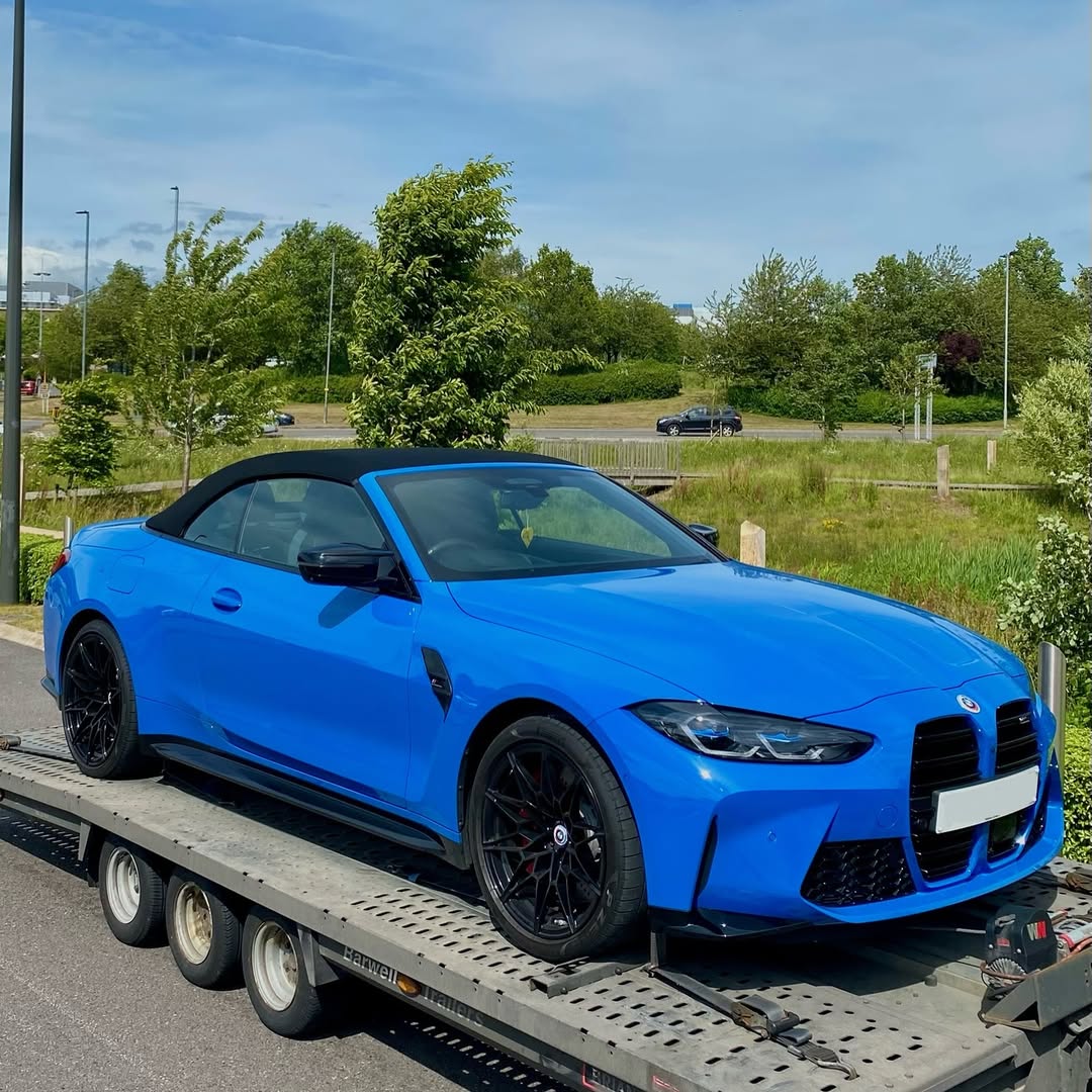 BMW M4 Competition Cabriolet transported by XLR8 Movements